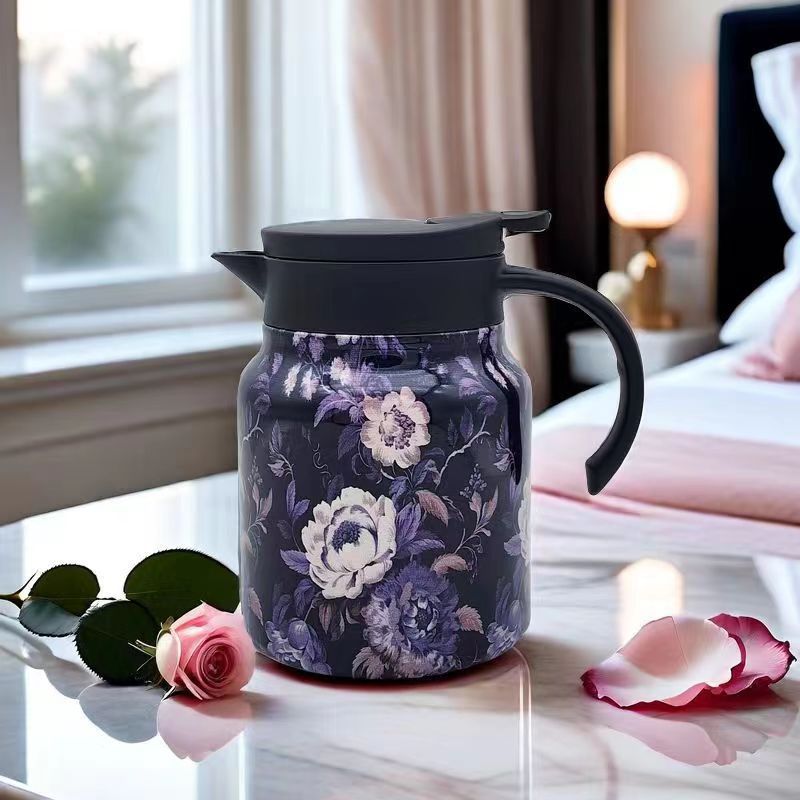 🥳2026 HOT SALE🥳💞50K+ SOLD!🌿🍵 Flash Sale 49% Off! Insulated Teapot with Strainer – Brew whole leaf tea freely. Stays hot for hours, pours perfectly. Your quiet moment companion. 🍂☕