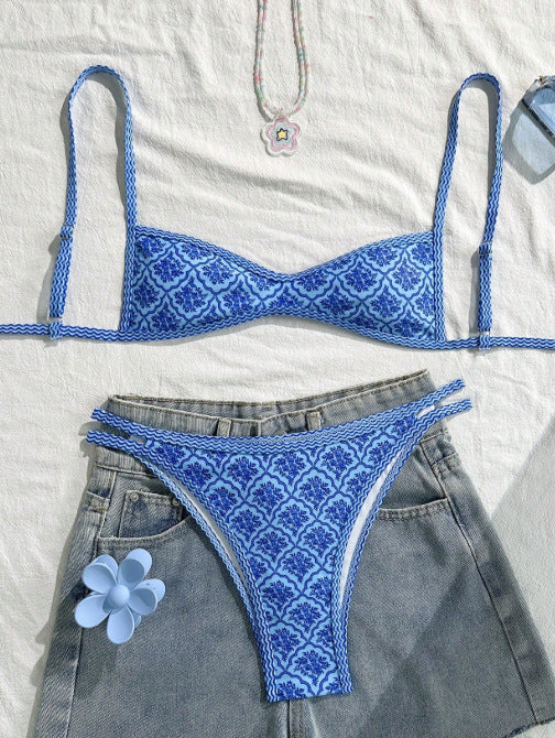 🥳2026 HOT SALE🥳💞50K+ SOLD!👵🏖️ 49% OFF! Boho Tile Print Backless Bikini – Adjustable straps, flattering bralette top. Unique vintage print, soft & quick-dry fabric. Feel confident & stylish by the water. 🌸✨