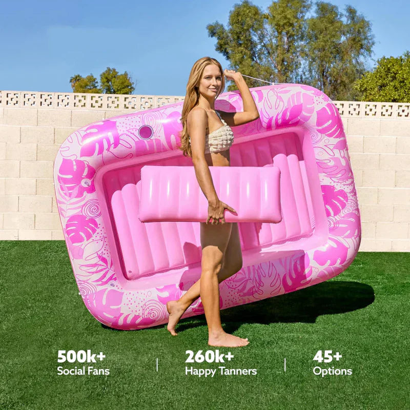 🥳2026 HOT SALE🥳💞50K+ SOLD!😎💦 49% OFF! Inflatable Tanning Pool Lounger – Smart spray cools you automatically. Detachable pillow, cup holders & safety handles. Holds 2 adults (350lb). Perfect for garden or beach! 🏖️🌞