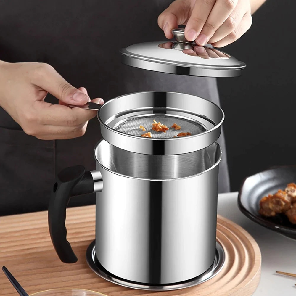 🍳 LIMITED-TIME 49% OFF! ✨ 304 Stainless Steel Oil Keeper with Filter – Food-Grade, Fine Mesh, Drip-Proof 🛡️