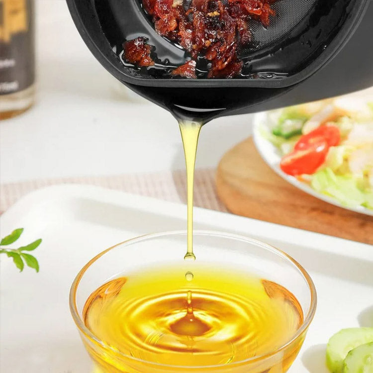 🍳 LIMITED-TIME 49% OFF! ✨ 304 Stainless Steel Oil Keeper with Filter – Food-Grade, Fine Mesh, Drip-Proof 🛡️