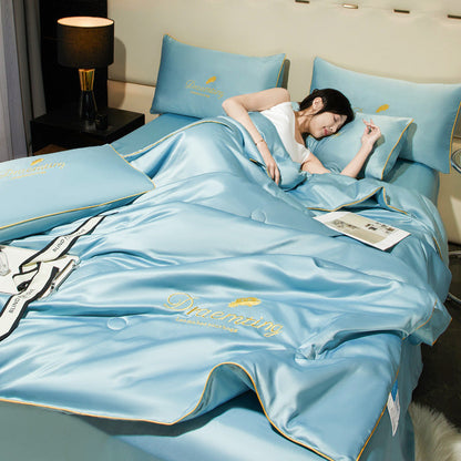 ✨Get Ready For Summer🛏️ Summer Simple Ice Silk Quilt❄️