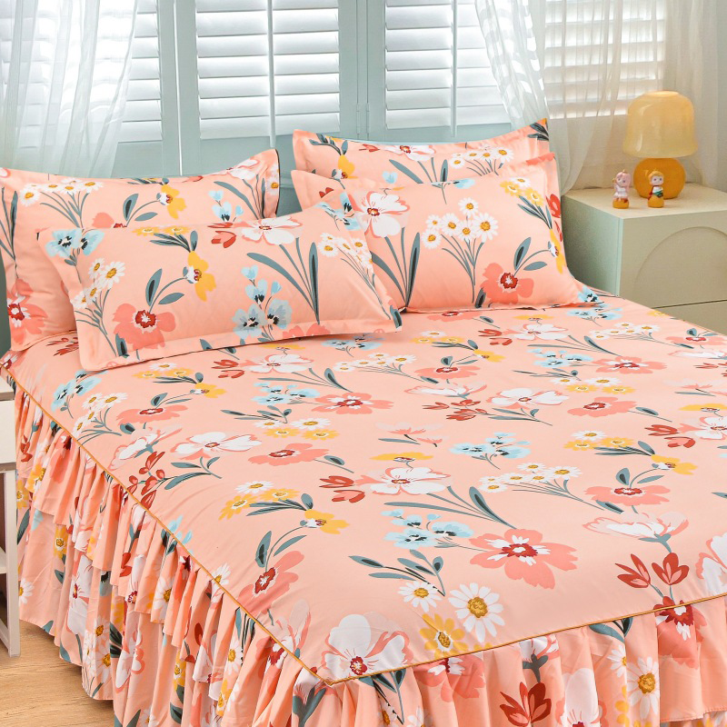 🌸Romance in Full Bloom · Timeless Elegance!💐 This floral ruffled bed skirt set transforms your bedroom into a dreamy sanctuary.✨