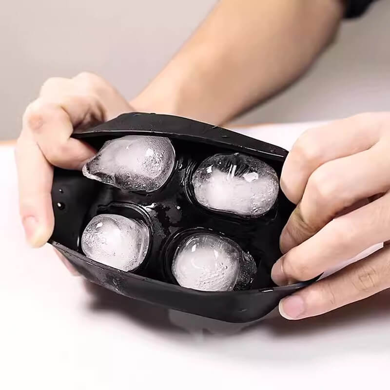 🥳2026 HOT SALE🥳💞50K+ SOLD!💥💀🧊 49% OFF! DIY Silicone Skull Ice Cube Tray – Giant slow-melt skull for whiskey, cocktails & more. Food-grade, BPA-free. Perfect for Halloween & parties. 🎃✨
