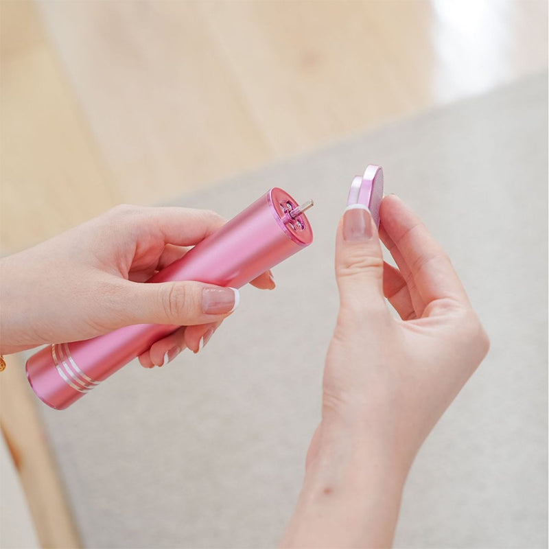 ⏰Limited-time offer🦶Wireless Stainless Steel Foot File – Effortlessly Removes Calluses & Dead Skin, Rechargeable & Travel-Friendly✨