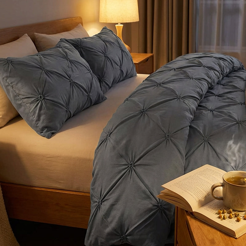 Elegant Pleated Duvet Cover Set – Hidden Zip, Machine-Washable & Fade-Resistant (Includes Matching Pillowcases)