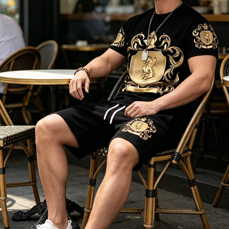 👕 49% OFF NOW! 👑 Men's Gold Crest Print T-Shirt & Shorts Set – Stylish, breathable & perfect for casual summer days or sporty looks 🩳