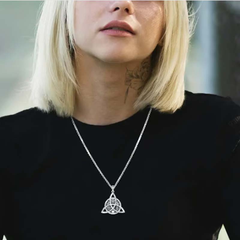 ✨🔗💑Fashion Stylish Pendant Necklace Unisex Jewelry for Men and Women Daily Wear