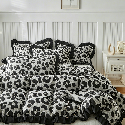 🐆 49% OFF NOW! 🛌 Leopard Print Ruffled Duvet Cover Set – Soft fabric, chic ruffle detail & vibrant print – Perfect for a bold, cozy bedroom makeover ✨