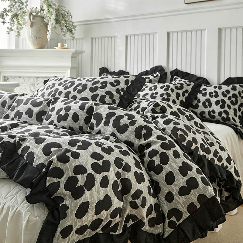 🐆 49% OFF NOW! 🛌 Leopard Print Ruffled Duvet Cover Set – Soft fabric, chic ruffle detail & vibrant print – Perfect for a bold, cozy bedroom makeover ✨